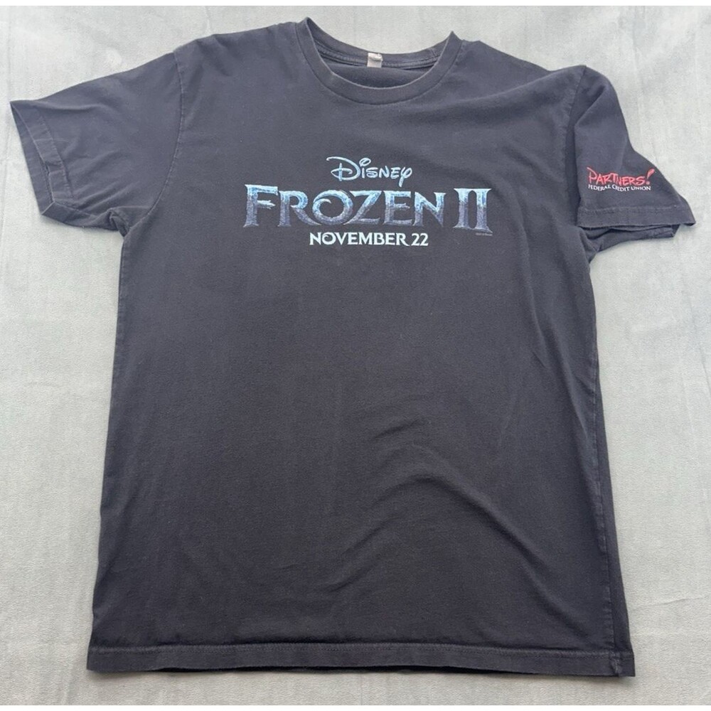 Disney Frozen II TShirt Partners Credit Union Mens Large Cast Member Black Logo